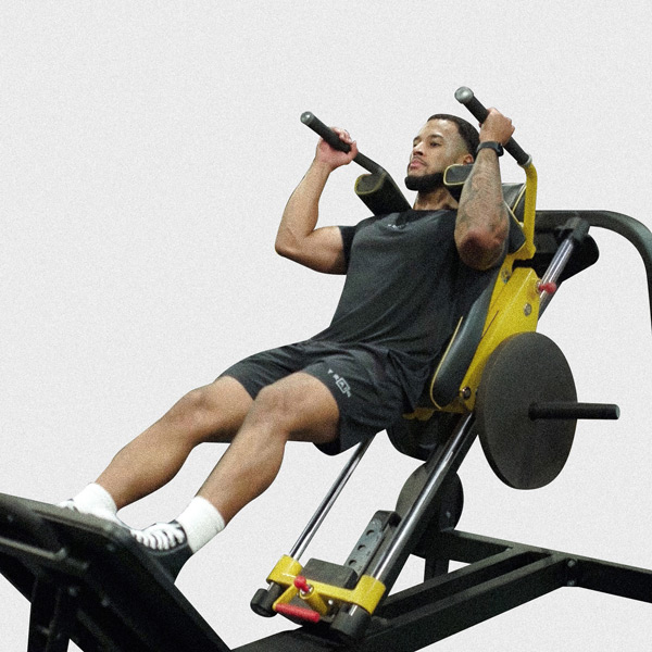 Hack Squat (Facing Out) - Exercise Guide | Motra