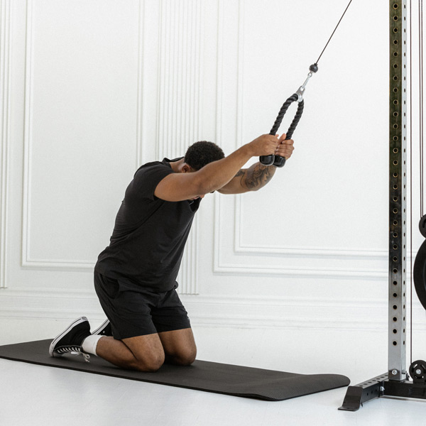 Cable Crunch - Exercise Guide | Motra