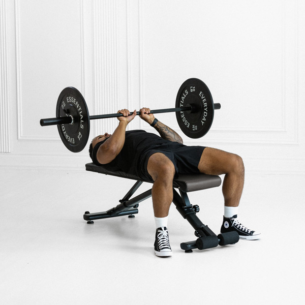Barbell Close-Grip Bench Press - Exercise Guide | Motra