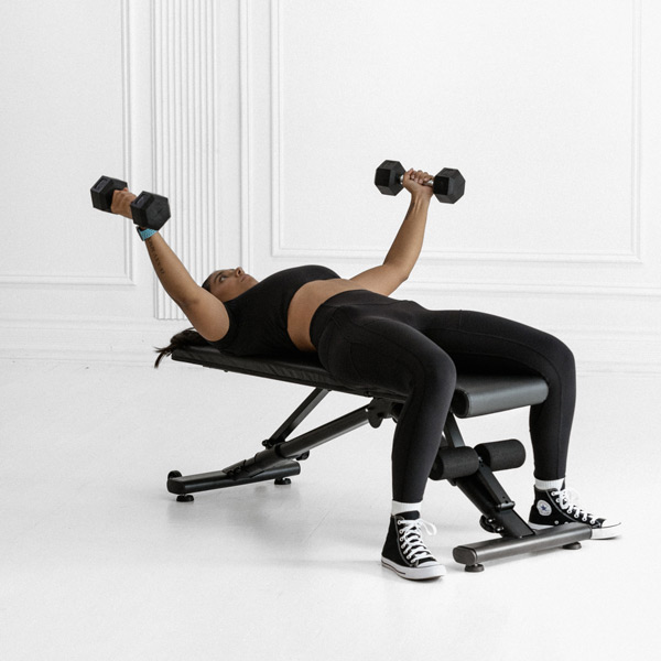 Dumbbell Fly - Exercise Guide | Motra